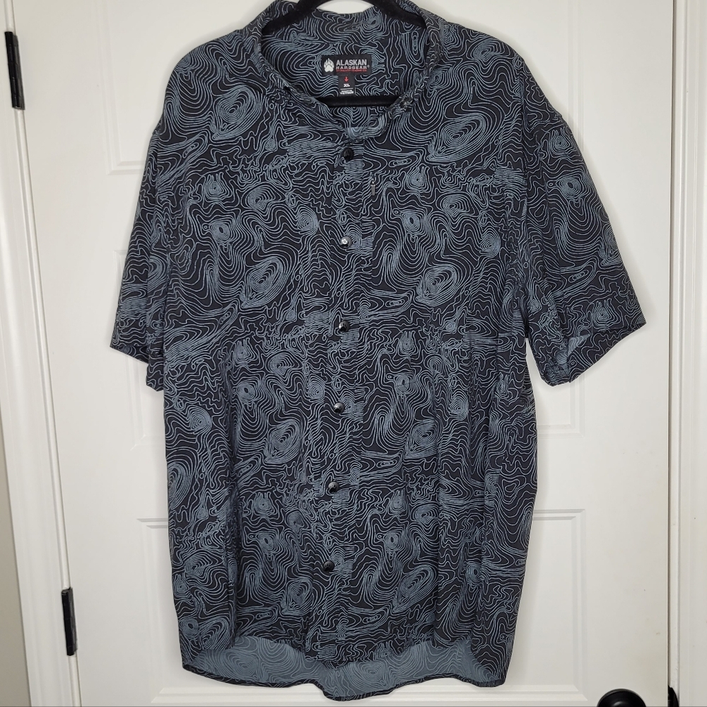 Alaskan Hardgear by Duluth Trading Co. men's geometric performance shirt size XL